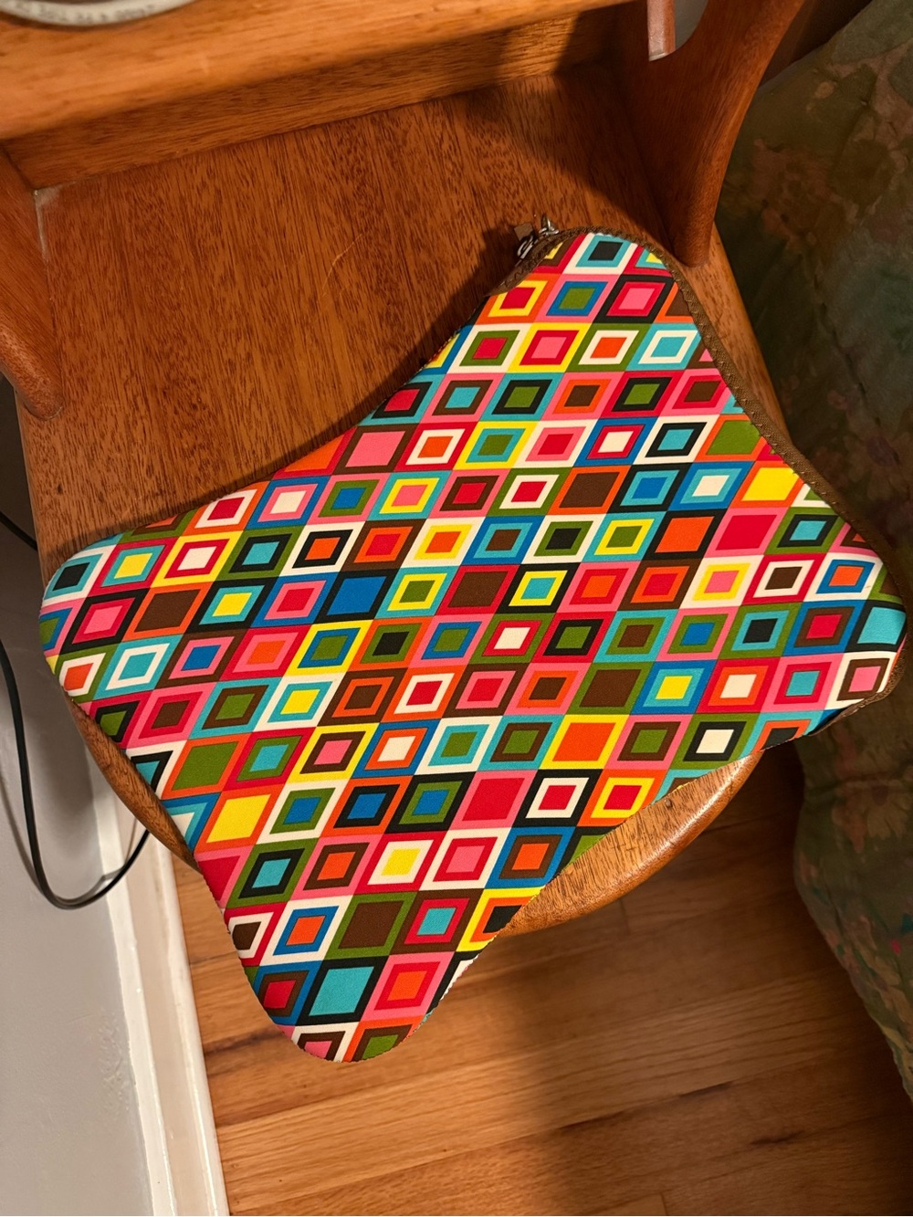 Built Multicolor Geometric Laptop Sleeve, 15”, pre-owned. - Picture 3 of 3